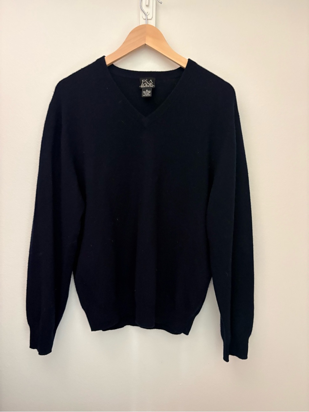 Jos. A. Bank Men's Black V-Neck Sweater